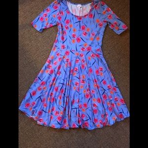Beautiful soft flowy dress ex cond